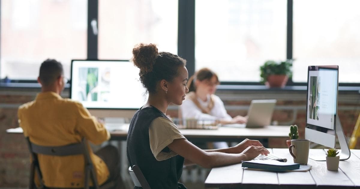 How to Reduce the Number of Versions of a Deliverable