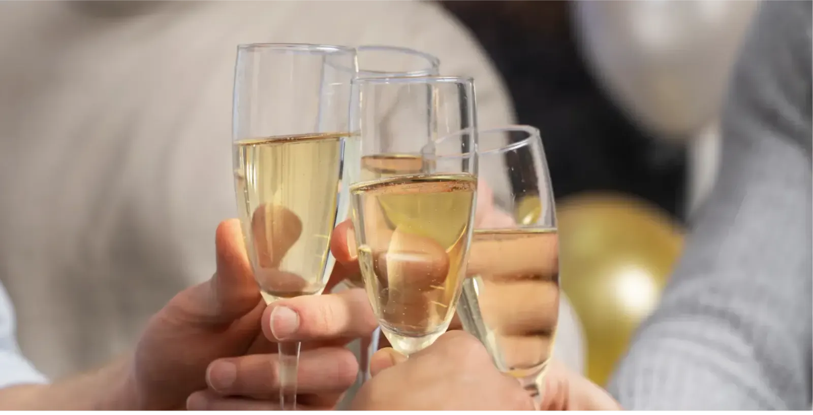 Brindis en el cocktail